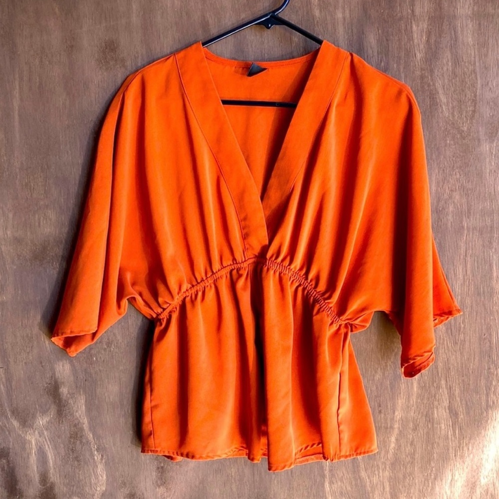 🛑3/$10 cinched waist orange shirt